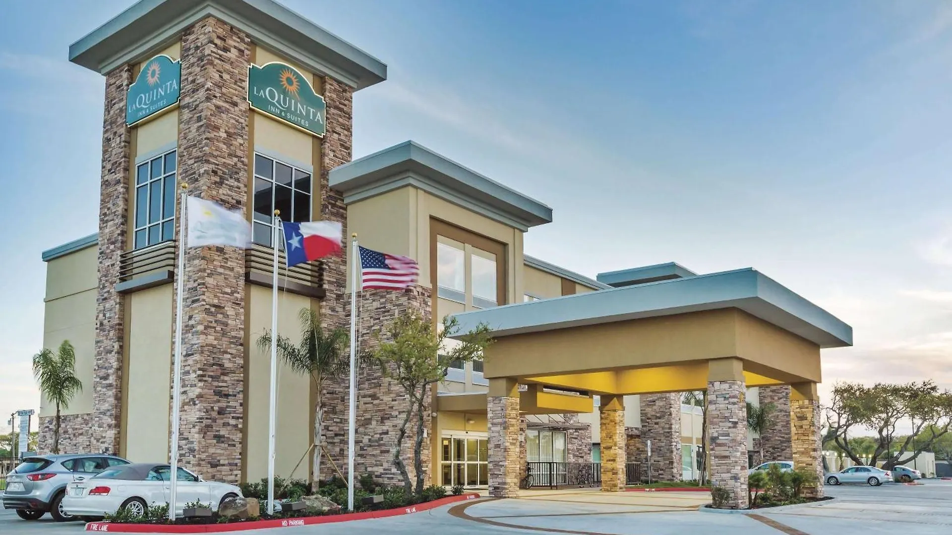 Staying Near Texas Maritime Museum: 5 Budget Hotels Compared