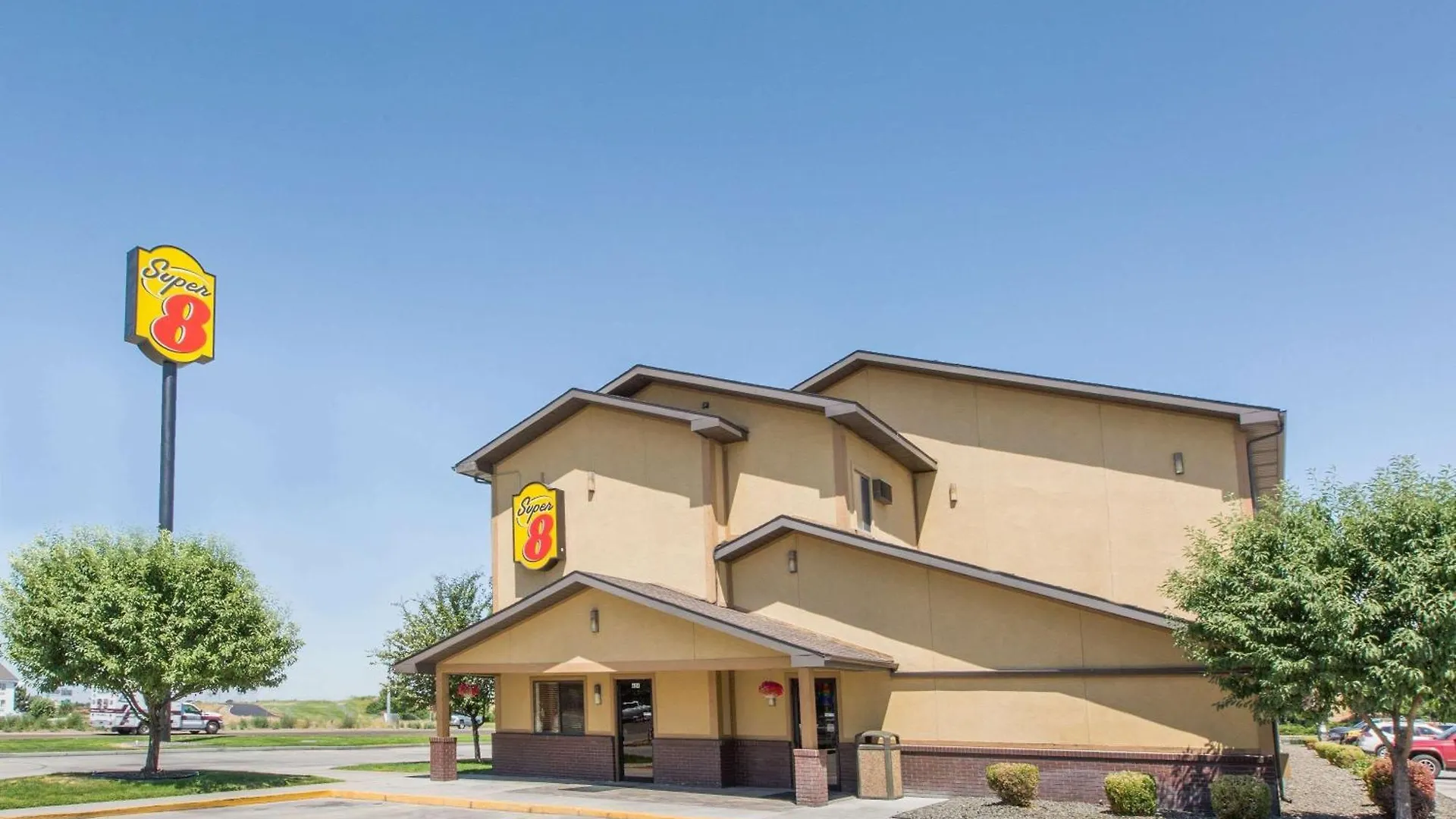 4 Top-Rated Hotels In Eagle Foothills Worth Booking