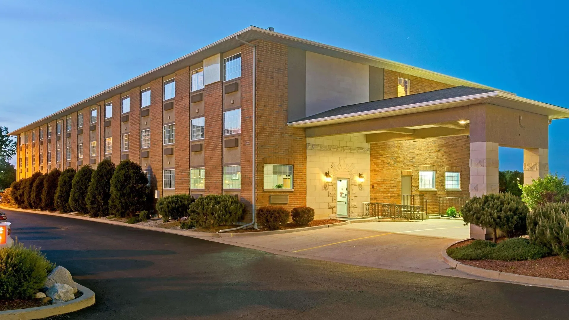 Where to Stay Near Lake Michigan: 10 Best Super 8 Hotels