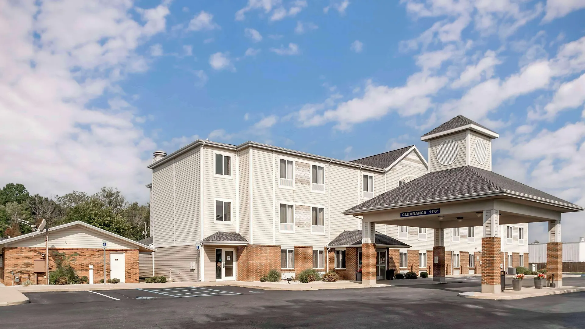6 Best Western Hotels In Michigan That Stand Out